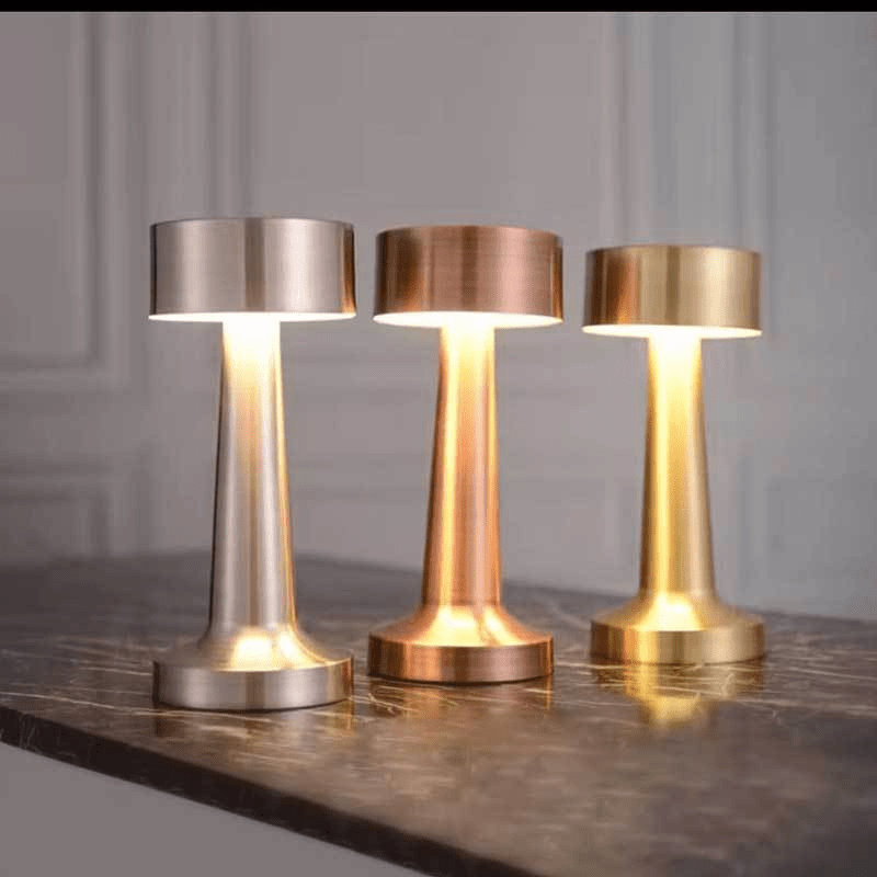 Luminária de Mesa Retrô LED – Toque, 3 Cores, Recarregável para Jantar Sofisticado - Utyl